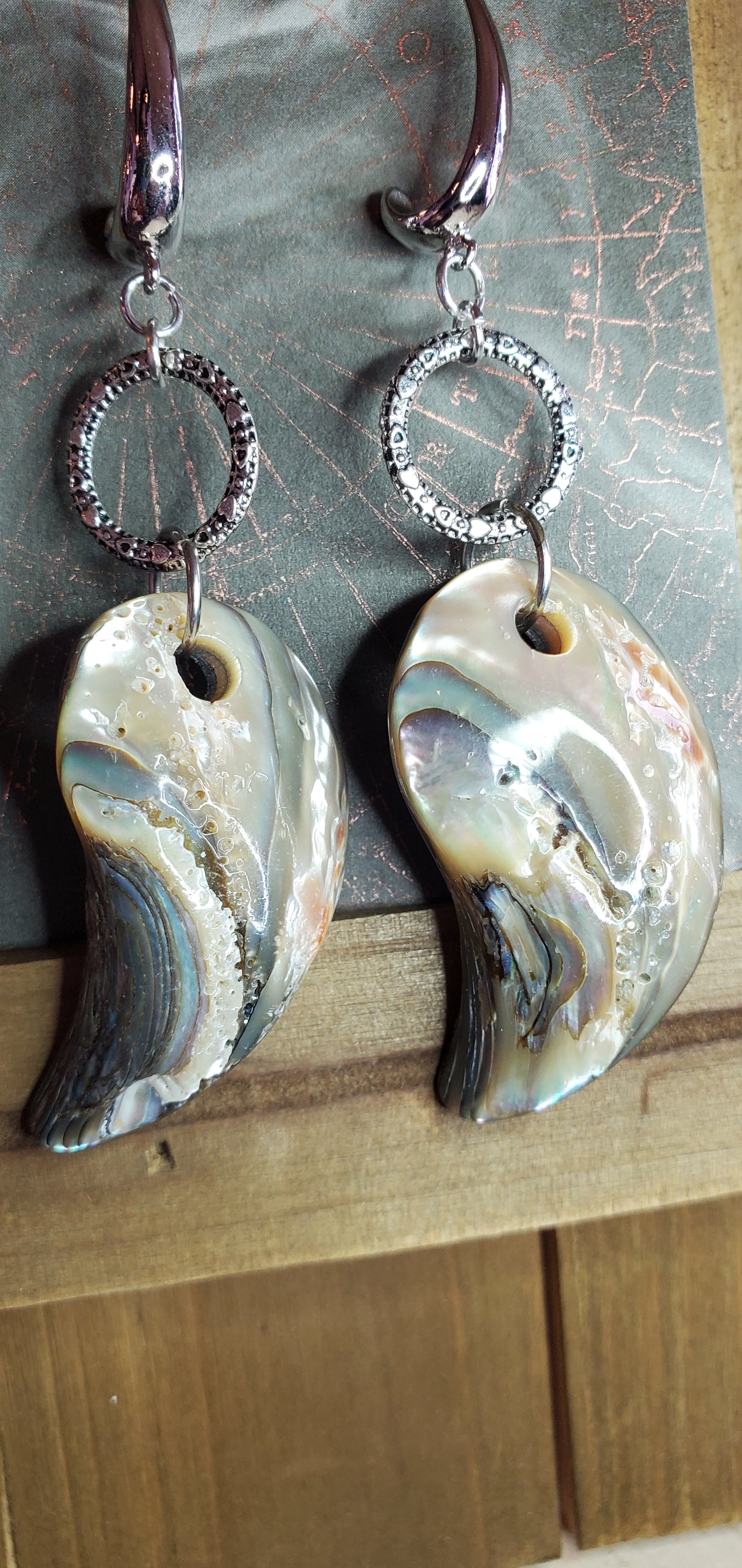 Oyster Shell Earrings with Stunning Pattern